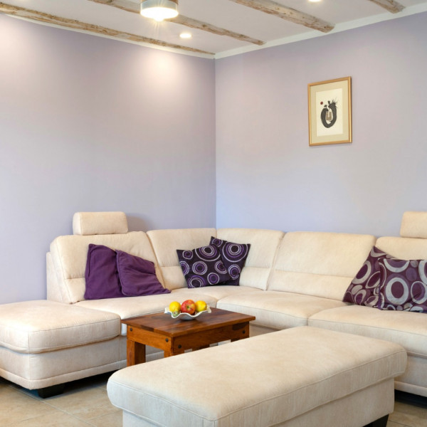 Das Wohnzimmer, House Ladonja, Holiday Home Ladonja and Rural Home Oriana, Manjadvorci, Istrien, Kroatien Barban
